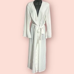 Victoria’s Secret VINTAGE Medium White Robe Gold Label